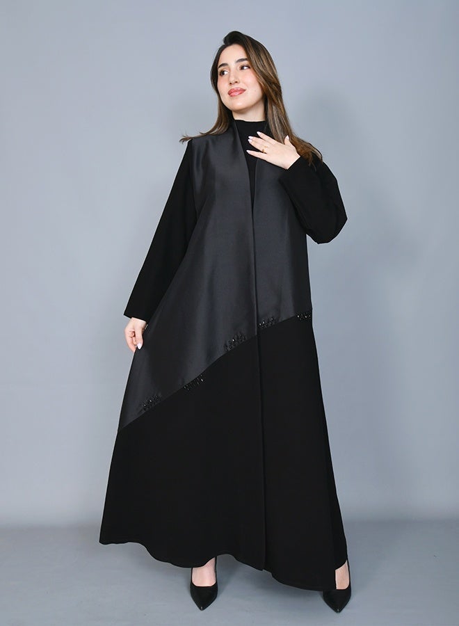 HAWRAA ABAYA Elegant black abaya embellished with delicate beadwork, featuring a refined cloche silhouette - Image 4